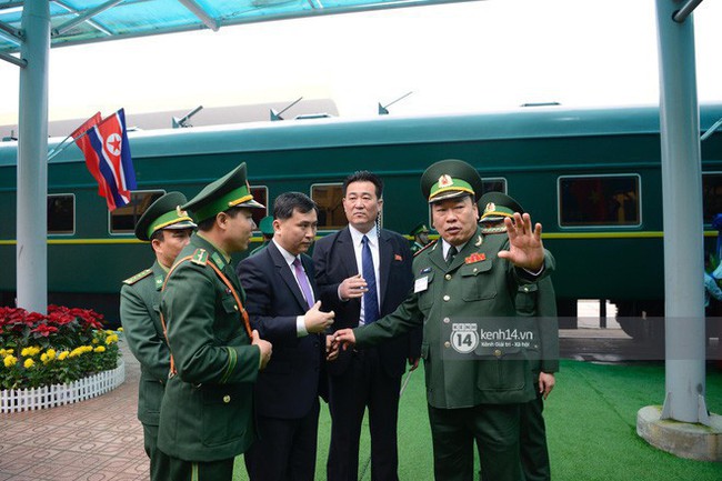 Ông Kim Jong-un vẫy tay tạm biệt và cảm ơn Việt Nam, lên tàu bọc thép trở về Triều Tiên - Ảnh 7.