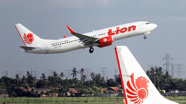 Tiết lộ sốc: Máy bay bị rơi của Lion Air đã gặp sự cố nguy hiểm 1 ngày trước khi thảm kịch xảy ra - Ảnh 1. Tiết lộ sốc: Máy bay bị rơi của Lion Air đã gặp sự cố nguy hiểm 1 ngày trước khi thảm kịch xảy ra - Ảnh 1.