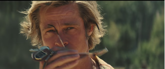 Trailer phim mới của Leonardo - Brad Pitt khiến khán giả há hốc mồm với sự xuất hiện của nhân vật này - Ảnh 9.