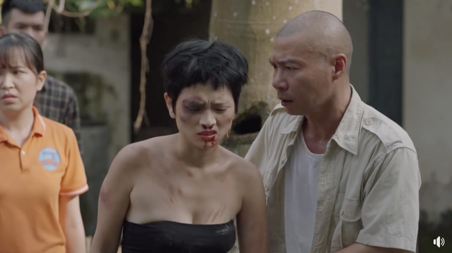 Những cô gái trong thành phố: Công Lý xách dao mổ heo đi trả thù cho em gái - Ảnh 1. Những cô gái trong thành phố: Công Lý xách dao mổ heo đi trả thù cho em gái - Ảnh 1.