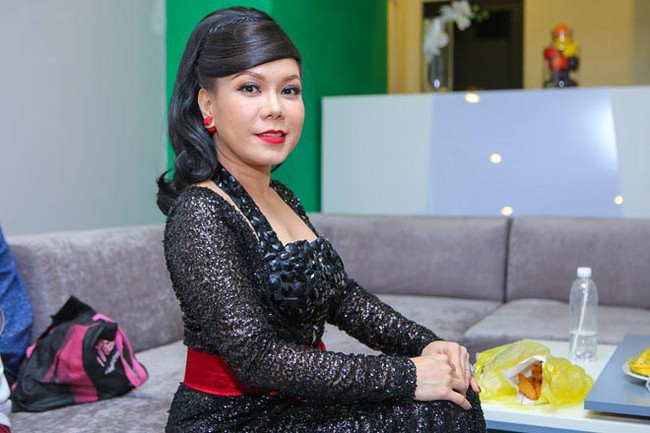 Cuộc sống của nữ danh hài giàu nhất Việt Nam sau khi lấy chồng lần 2 - Ảnh 6.