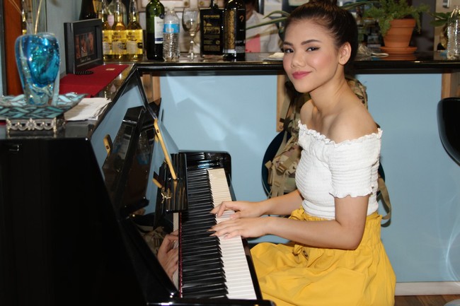 Hé lộ quá trình tập hát cật lực của cô gái Việt gây náo loạn American Idol, chuẩn bị cho vòng thi tiếp theo - Ảnh 5.