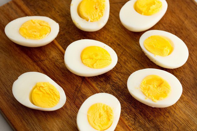Chuyên gia dinh dưỡng: Trứng là thực phẩm tốt hàng đầu, đừng để 10 lời dọa này đánh lừa - Ảnh 2.