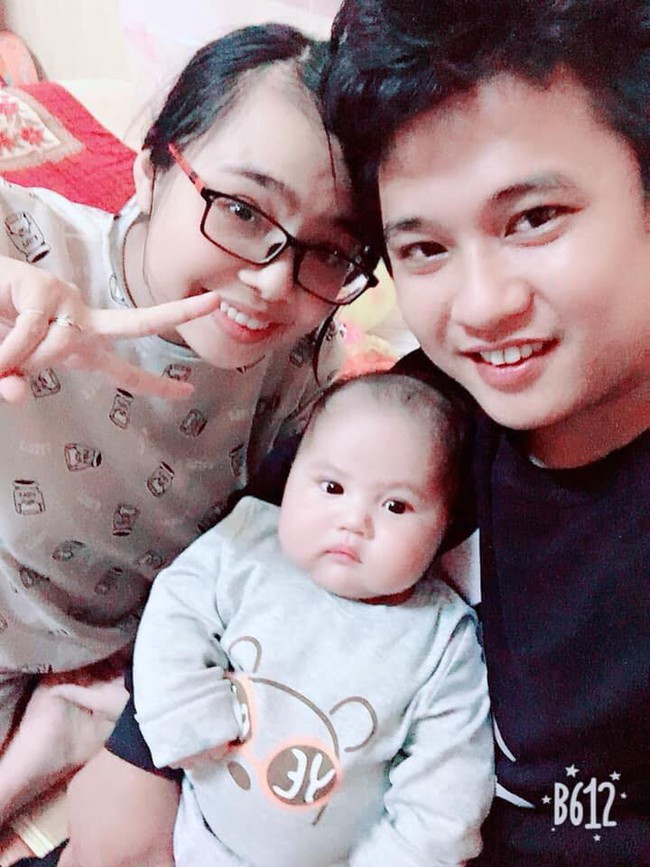 Ông bố đang cầm chén rượu vẫn ôm con cho vợ ăn cỗ, drama cô vợ tiết lộ phía sau mới đáng chú ý - Ảnh 2. Ông bố đang cầm chén rượu vẫn ôm con cho vợ ăn cỗ, drama cô vợ tiết lộ phía sau mới đáng chú ý - Ảnh 2.