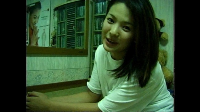 Ngắm ảnh cực hiếm của Song Hye Kyo thời trẻ để hiểu tại sao Song Joong Ki lại yêu say đắm không rời đến vậy  - Ảnh 11.