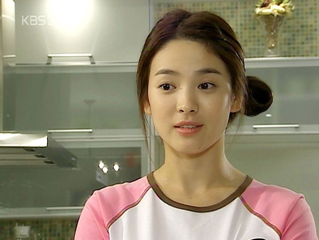 Ngắm ảnh cực hiếm của Song Hye Kyo thời trẻ để hiểu tại sao Song Joong Ki lại yêu say đắm không rời đến vậy  - Ảnh 13.
