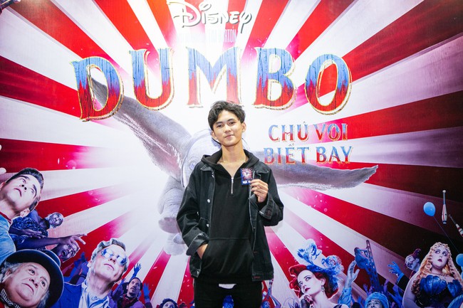 Diện chiếc đầm đơn giản như bất kỳ chị em công sở nào, Văn Mai Hương vẫn nổi bật nhờ điều này - Ảnh 11. Diện chiếc đầm đơn giản như bất kỳ chị em công sở nào, Văn Mai Hương vẫn nổi bật nhờ điều này - Ảnh 11.