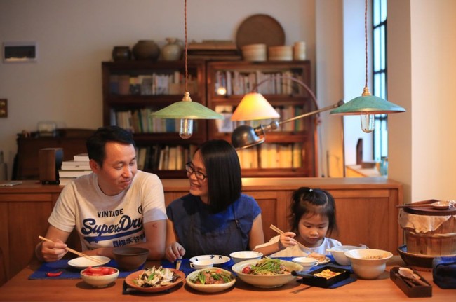 Căn hộ 83m² của gia đình trẻ ở Nhật đẹp cuốn hút nhờ có khu vực lưu trữ thông minh - Ảnh 15.