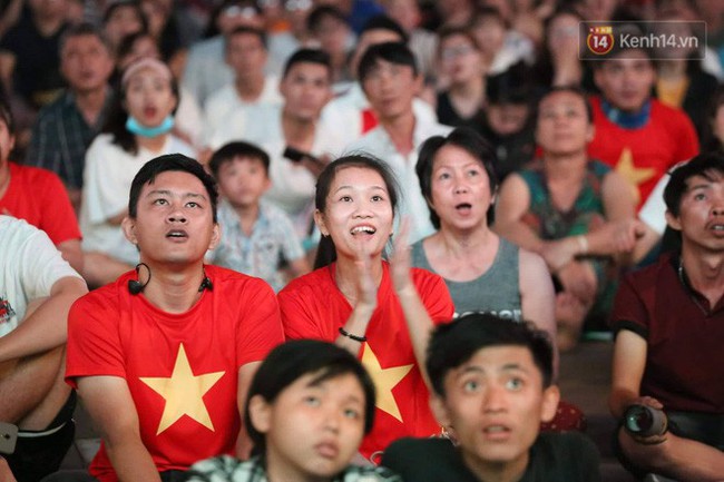 Không thể tin nổi: Thái Lan bị thủng lưới lần thứ 4 ngay những phút cuối cùng, CĐV Việt Nam ăn mừng không kịp thở! - Ảnh 17.