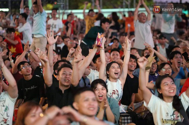 Không thể tin nổi: Thái Lan bị thủng lưới lần thứ 4 ngay những phút cuối cùng, CĐV Việt Nam ăn mừng không kịp thở! - Ảnh 12.