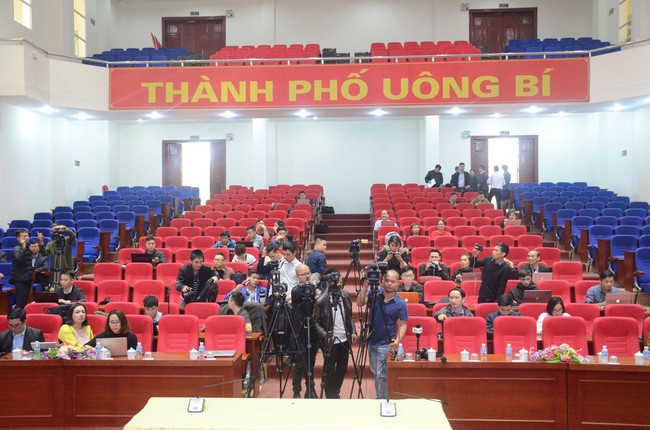 Phạt bà Phạm Thị Yến 5 triệu đồng, yêu cầu dừng ngay hoạt động thỉnh oan gia trái chủ tại chùa Ba Vàng - Ảnh 1.