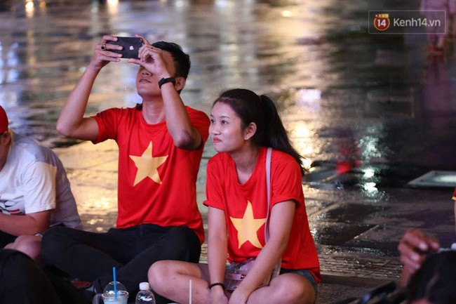 Không thể tin nổi: Thái Lan bị thủng lưới lần thứ 4 ngay những phút cuối cùng, CĐV Việt Nam ăn mừng không kịp thở! - Ảnh 30.