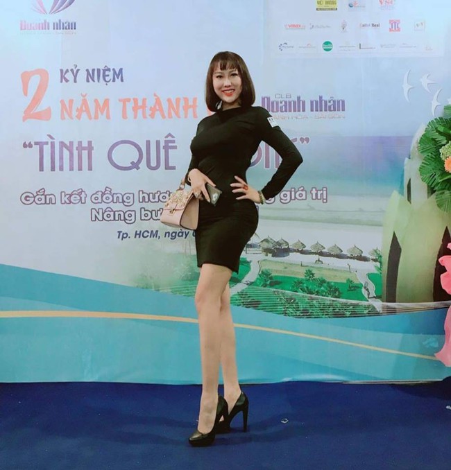 Sao Vbiz và những lần lộ diện với gương mặt lạ lẫm: Cằm nhọn hoắt, mũi sưng phồng khiến fan tá hỏa - Ảnh 12. Sao Vbiz và những lần lộ diện với gương mặt lạ lẫm: Cằm nhọn hoắt, mũi sưng phồng khiến fan tá hỏa - Ảnh 12.