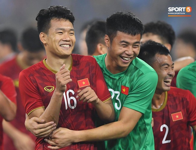 Đả bại Thái Lan với tỷ số đậm nhất lịch sử, tuyển thủ U23 Việt Nam ăn mừng đầy cảm xúc - Ảnh 6.