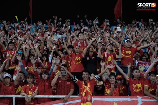 Đả bại Thái Lan với tỷ số đậm nhất lịch sử, tuyển thủ U23 Việt Nam ăn mừng đầy cảm xúc - Ảnh 11.