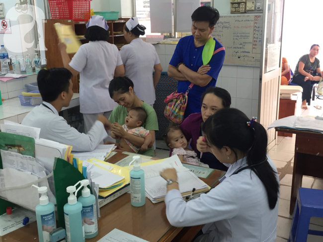 Hàng ngàn bệnh nhi đi viện vì tiêu chảy, sốc nhiệt tại TP.HCM: Cảnh báo những căn bệnh mùa nắng nóng - Ảnh 3.