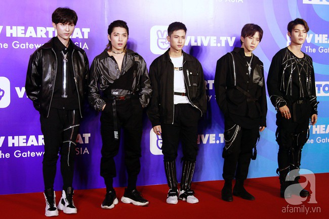 Nhóm nhạc Super Junior xuất hiện kém tươi tại sự kiện ở Việt Nam giữa bê bối có thành viên tham gia group sex của Jung Joon Young? - Ảnh 9.