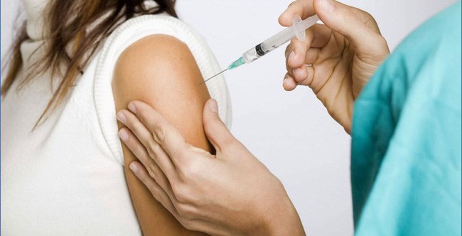 Sự thật về vắc-xin chữa ung thư giá tiền tỷ: Người Việt phát sốt, BS tại Nhật khuyên chưa nên dùng - Ảnh 4.