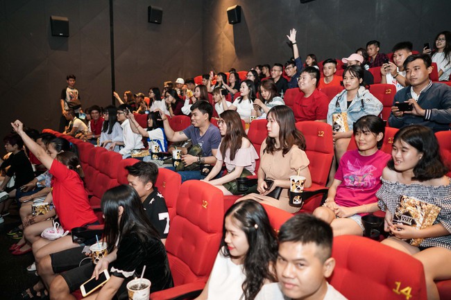 Thu Trang bày tỏ “Thương chồng lắm” giữa sự kiện quảng bá phim  - Ảnh 9.