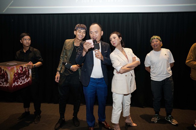 Thu Trang bày tỏ “Thương chồng lắm” giữa sự kiện quảng bá phim  - Ảnh 13.