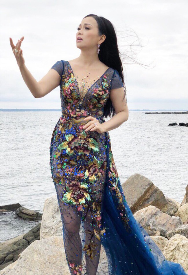 Em gái Cẩm Ly - ca sĩ tỷ phú Hà Phương kể câu chuyện tình yêu đẹp dành tặng ông xã - Ảnh 2. Em gái Cẩm Ly - ca sĩ tỷ phú Hà Phương kể câu chuyện tình yêu đẹp dành tặng ông xã - Ảnh 2.