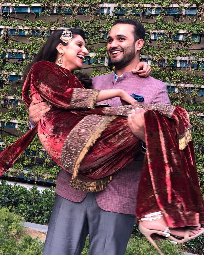 Danh tính cặp đôi tỷ phú Ấn Độ tổ chức đám cưới xa hoa kéo dài 7 ngày tại Phú Quốc: Tiên đồng ngọc nữ tài năng, tay trắng tạo dựng sự nghiệp - Ảnh 2.