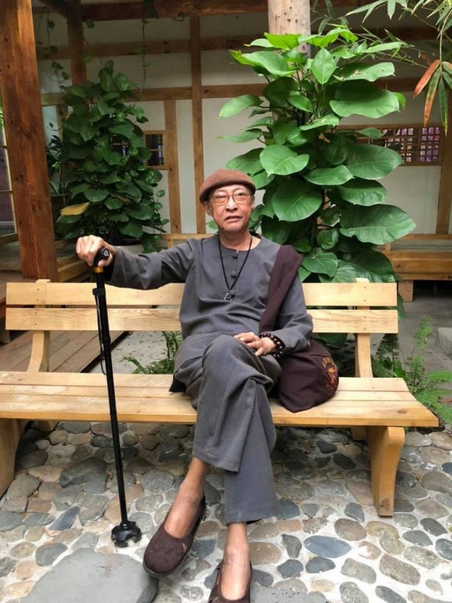 Cuộc sống sao Việt khi chống chọi với bạo bệnh: Người “lột xác” hình ảnh để lấy lại tinh thần, người vẫn miệt mài hoạt động nghệ thuật mỗi ngày - Ảnh 7. Cuộc sống sao Việt khi chống chọi với bạo bệnh: Người “lột xác” hình ảnh để lấy lại tinh thần, người vẫn miệt mài hoạt động nghệ thuật mỗi ngày - Ảnh 7.