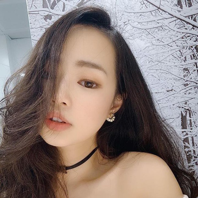 Nhà có 3 nàng tiên xinh từ chị đến em khiến ai cũng phải xuýt xoa xin làm con rể - Ảnh 3. Nhà có 3 nàng tiên xinh từ chị đến em khiến ai cũng phải xuýt xoa xin làm con rể - Ảnh 3.