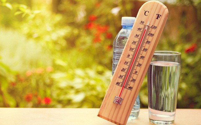 Uống nước thế nào cho đúng: Chuyên gia phân tích loại nước tốt nhất bạn nên uống hàng ngày - Ảnh 1.