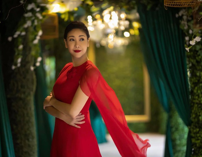 Cuộc sống viên mãn đáng ngưỡng mộ của Hoa hậu 16 tuổi duy nhất Việt Nam sau bao bão giông thuở nào - Ảnh 1.