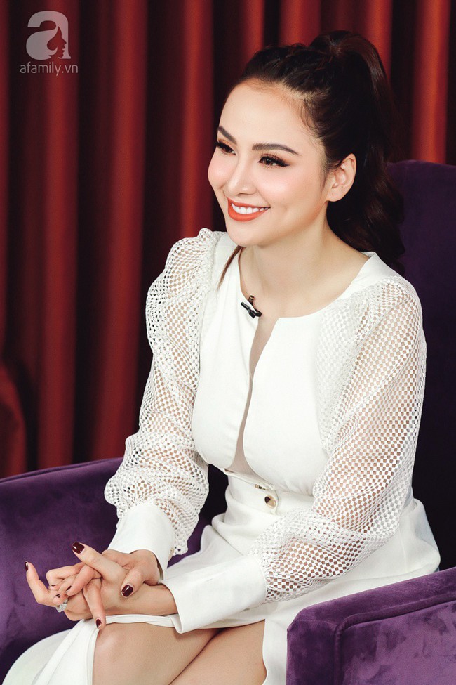 Hoa hậu Diễm Hương nói về nghi án đá xéo Nam Em trong vụ ồn ào với Trường Giang - Ảnh 3. Hoa hậu Diễm Hương nói về nghi án đá xéo Nam Em trong vụ ồn ào với Trường Giang - Ảnh 3.
