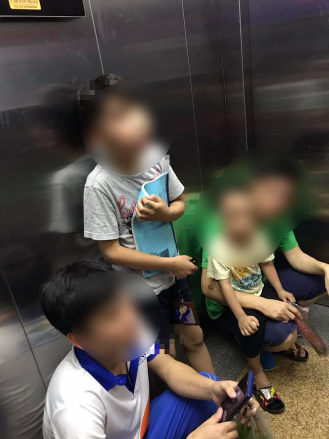 Hà Nội: Thang máy chung cư bất ngờ dừng hoạt động, 6 cư dân trong đó có 2 trẻ em hoảng sợ vì bị giam tới 45 phút - Ảnh 1.