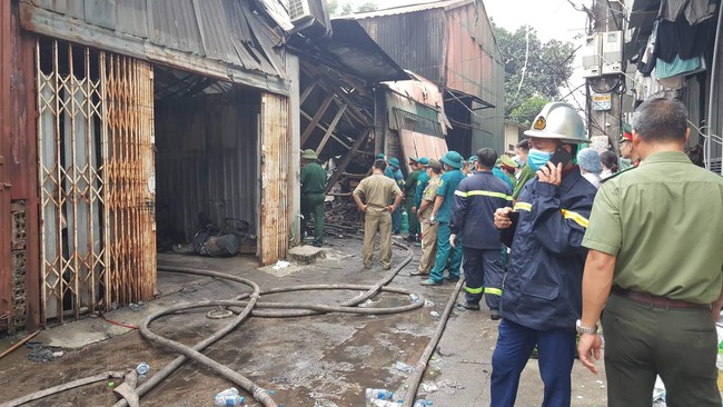 Đã tìm thấy 7 thi thể trong vụ cháy ở Hà Nội, công an thông tin nhanh về vụ việc - Ảnh 4.