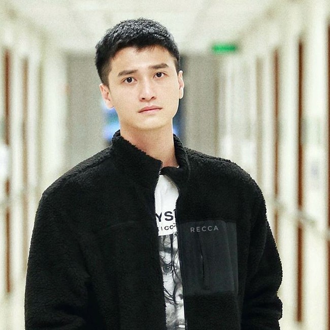 Huỳnh Anh lại gây choáng khi bày tỏ thấy thật... vô phúc cho ai thuê đạo diễn phim của Chi Pu - Lan Ngọc - Ảnh 1. Huỳnh Anh lại gây choáng khi bày tỏ thấy thật... vô phúc cho ai thuê đạo diễn phim của Chi Pu - Lan Ngọc - Ảnh 1.