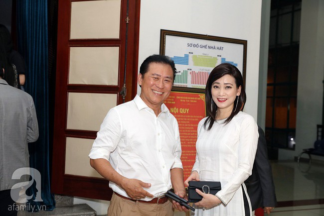 Thảm đỏ Cánh Diều Vàng 2019: Trương Ngọc Ánh diện váy táo bạo khoe ngực đầy, Mai Ngô lộ thân hình có phần phát tướng - Ảnh 13. Thảm đỏ Cánh Diều Vàng 2019: Trương Ngọc Ánh diện váy táo bạo khoe ngực đầy, Mai Ngô lộ thân hình có phần phát tướng - Ảnh 13.