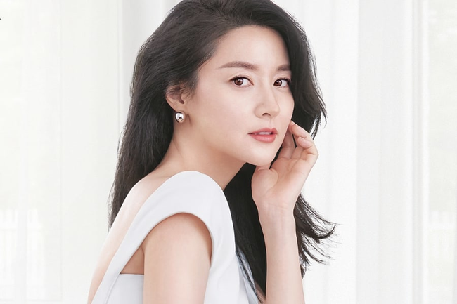 Quốc bảo Hàn Quốc Lee Young Ae tái xuất với phim hành động? - Ảnh 1.