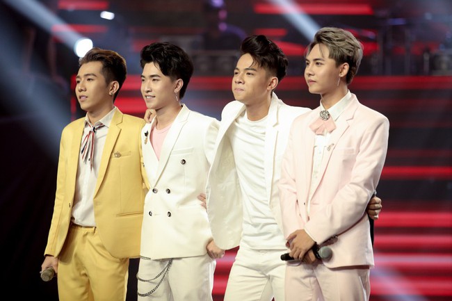 The Voice 2019 mở màn: Thanh Hà bị Tuấn Ngọc gọi là gà mái, bất ngờ với chiếc ghế “không giống ai” của Hồ Hoài Anh - Ảnh 5. The Voice 2019 mở màn: Thanh Hà bị Tuấn Ngọc gọi là gà mái, bất ngờ với chiếc ghế “không giống ai” của Hồ Hoài Anh - Ảnh 5.