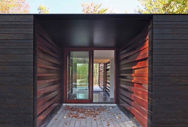 Ấn tượng với ngôi nhà bằng gỗ và kính của cặp vợ chồng thiết kế đồ họa - Ảnh 7.