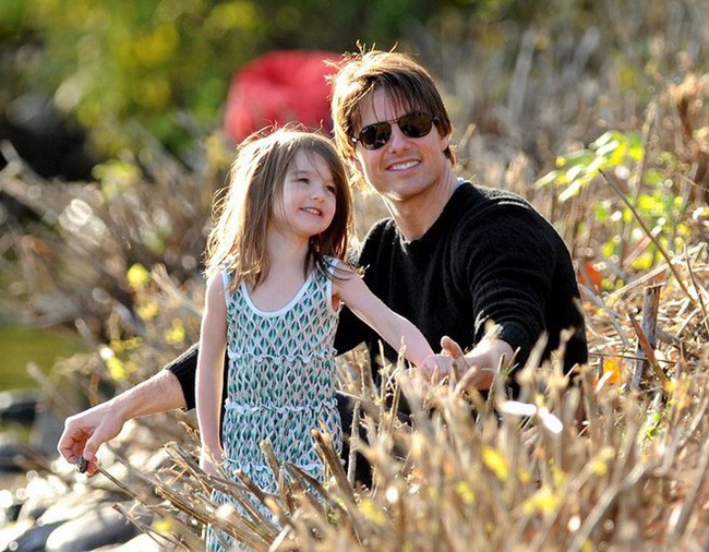Nhất quyết không gặp mặt Suri, Tom Cruise vẫn thầm lặng thể hiện hành động tình cảm này nhân dịp sinh nhật con gái - Ảnh 1.