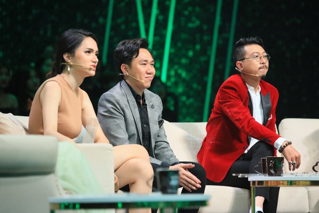 Người ấy là ai?: Trấn Thành yêu cầu khán giả hãy tự trọng khi xem màn cầu hôn đẫm nước mắt trên sân khấu - Ảnh 6. Người ấy là ai?: Trấn Thành yêu cầu khán giả hãy tự trọng khi xem màn cầu hôn đẫm nước mắt trên sân khấu - Ảnh 6.