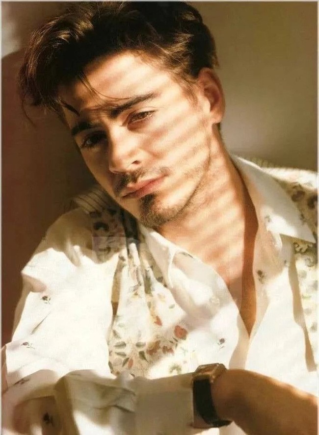 5 gương mặt đẹp trai bậc nhất thế giới của thập niên 90: Hồi trẻ đúng là tuyệt tác, ngoại hình sau này mới ấn tượng - Ảnh 35.