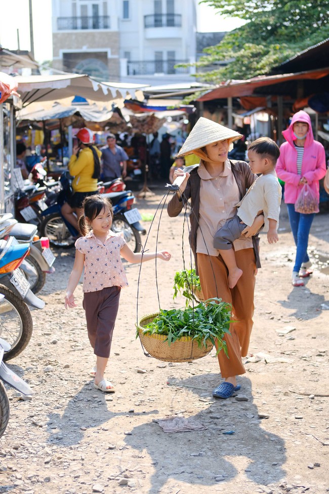 Quên mẹ 4 con xinh đẹp, sang chảnh đi, vợ Lý Hải - Minh Hà gây sốc vì tàn tạ thế này  - Ảnh 13.