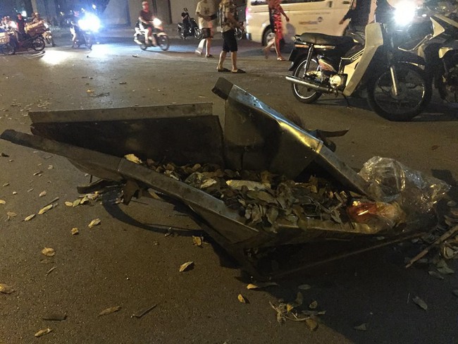 Vụ ô tô điên đâm liên hoàn ở Hà Nội khiến nữ công nhân môi trường chết thương tâm: Tài xế có biểu hiện say xỉn - Ảnh 8.
