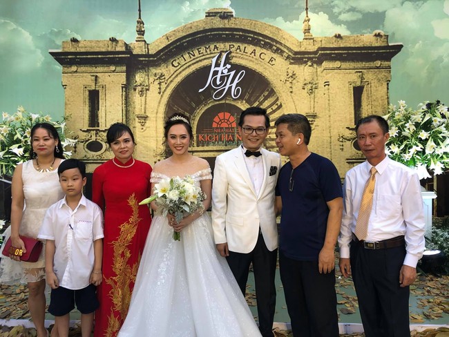 Kết hôn ở tuổi 46, NSND Trung Hiếu một lần chơi lớn, biến đám cưới lần 3 tại Hà Nội thành Đại hội Hội Nghệ sĩ sân khấu Việt Nam - Ảnh 20.