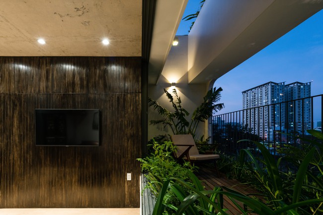 Ngôi nhà 7 tầng vừa ở vừa cho thuê với những khu vườn treo rất nên thơ ở Vũng Tàu - Ảnh 11. Ngôi nhà 7 tầng vừa ở vừa cho thuê với những khu vườn treo rất nên thơ ở Vũng Tàu - Ảnh 11.