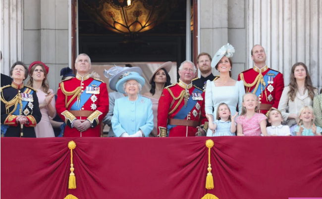 Người dùng mạng chỉ ra bằng chứng cho thấy Công nương Kate cố tình loại em dâu Meghan ra khỏi gia đình hoàng gia, mâu thuẫn xích mích là có thật - Ảnh 2. Người dùng mạng chỉ ra bằng chứng cho thấy Công nương Kate cố tình loại em dâu Meghan ra khỏi gia đình hoàng gia, mâu thuẫn xích mích là có thật - Ảnh 2.