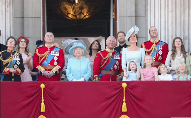 Người dùng mạng chỉ ra bằng chứng cho thấy Công nương Kate cố tình loại em dâu Meghan ra khỏi gia đình hoàng gia, mâu thuẫn xích mích là có thật - Ảnh 2.