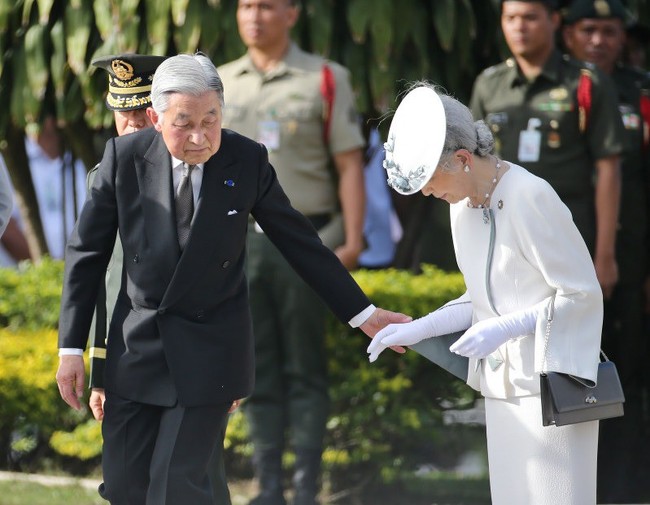 Hơn 60 năm trước, từng có chàng Thái tử Nhật Bản dám cãi lời bố mẹ, quyết cưới vợ thường dân rồi tự vẽ nên chuyện cổ tích khó tin - Ảnh 14.