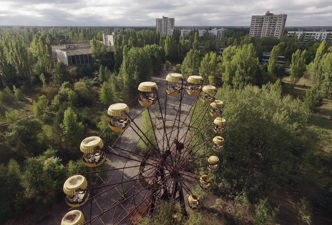 33 năm sau khi thảm họa nổ nhà máy hạt nhân Chernobyl đi qua bỏ lại thị trấn hoang vu vắng bóng người và những câu chuyện kể rùng rợn - Ảnh 8.