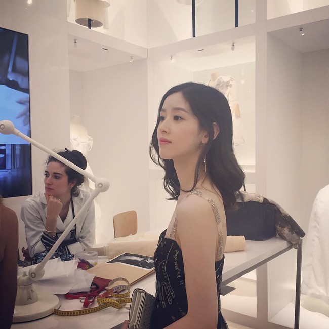 Tiếc nuối khi xem lại loạt ảnh hot girl trà sữa rạng rỡ bên chồng tỷ phú trước scandal có nguy cơ hất đổ hạnh phúc - Ảnh 12. Tiếc nuối khi xem lại loạt ảnh hot girl trà sữa rạng rỡ bên chồng tỷ phú trước scandal có nguy cơ hất đổ hạnh phúc - Ảnh 12.